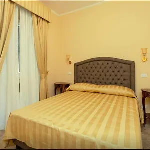 Apartment Via Veneto 107, Rome